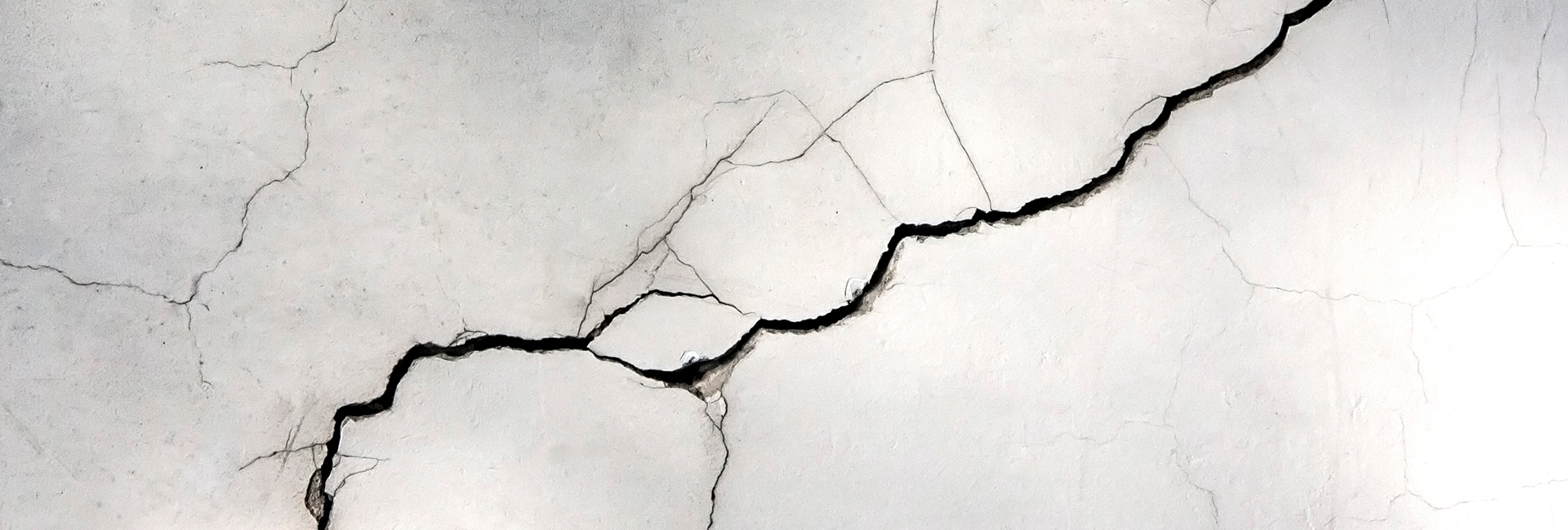 Reasons Why Concrete Crack and How We Can Save It from Cracking